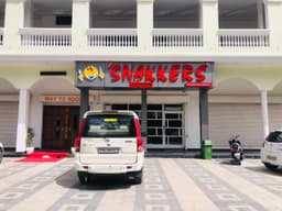 Quick Bites Near Me β Bathinda Dabwali Road | Snakkers Outlet