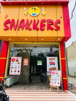 Quick Bites Near Me β Faridkot | Snakkers Outlet