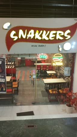 Quick Bites Near Me β Ludhiana Rishi Nagar | Snakkers Outlet