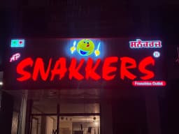 Quick Bites Near Me β Zirakpur | Snakkers Outlet